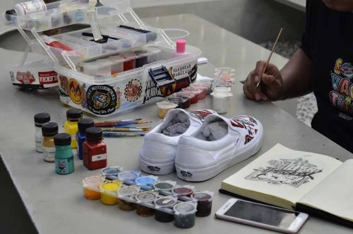 Lit Necessary, Mengubah Sneakers Menjadi Art Merchandise Lewat Custom Painting
